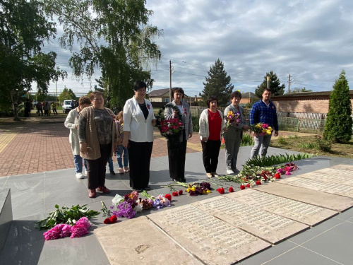 Возложение цветов в память о погибших в годы Великой Отечественной войне!