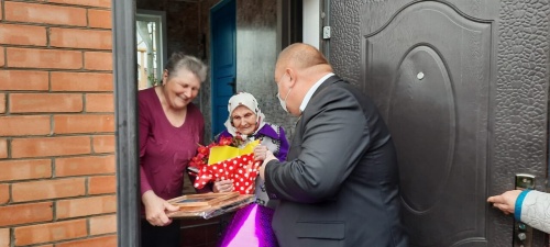 100-летие отметила жительница села Кулешовка Хижняк Раиса Яковлевна
