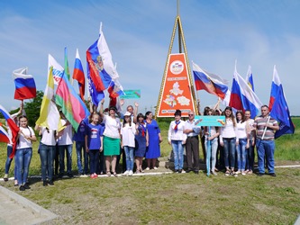 Посещение стелы "Содружество" 12 июня 2016 года 