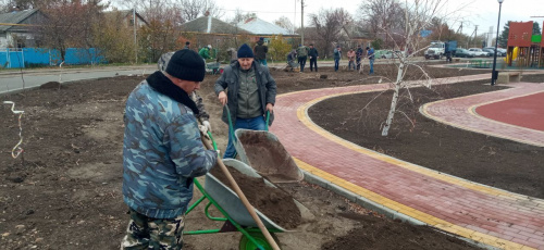 Трудовой коллектив ООО колхоз Родина