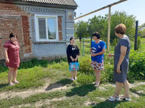 В рамках Всероссийской акции «Собери ребенка в школу» вручили школьные принадлежности