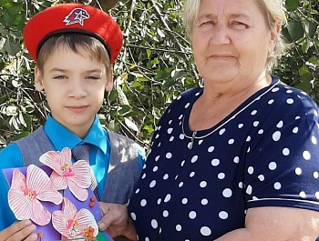 Молодежь Новопавловского сельского поселения приняла участие в фотомарафоне "От чистого сердца", приуроченного ко Дню пожилого человека.